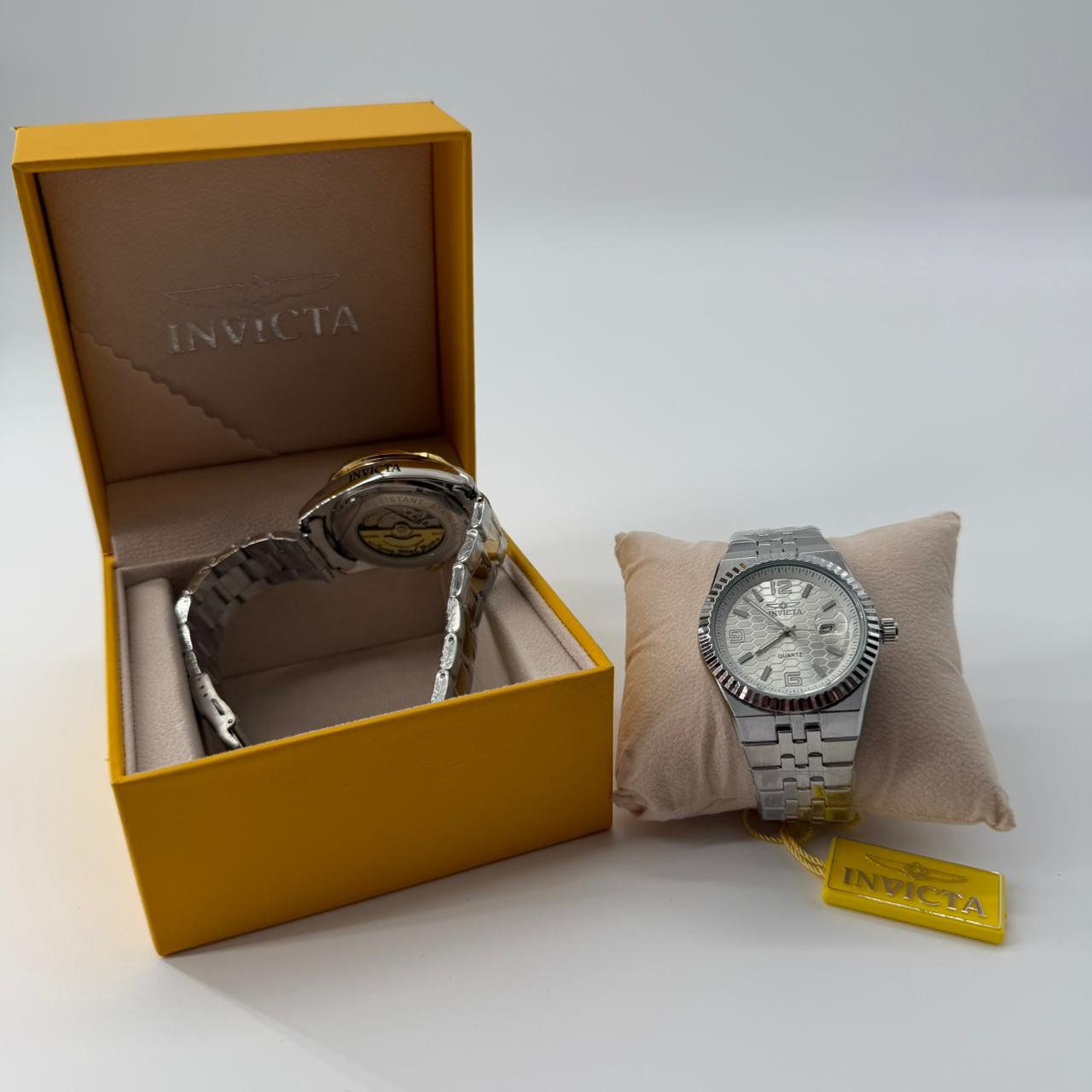 Invicta2-2